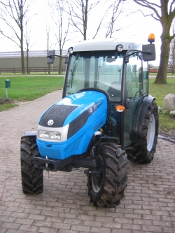 Foto Landini tracktor van Loonbedrijf Erik Oost 1